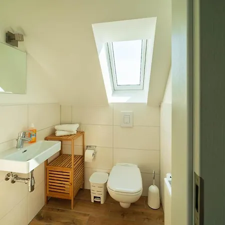 Apartment Teichblick Und Turmblick, Mit Kultur In Grosszschepa, Naehe Leipzig *