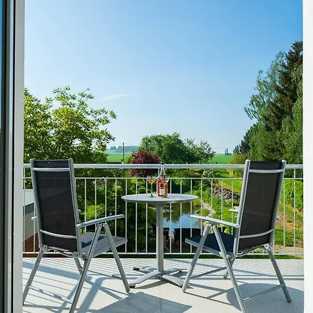 Teichblick Und Turmblick, Mit Kultur In Grosszschepa, Naehe Leipzig Apartment