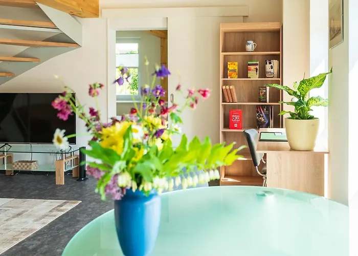 Teichblick Und Turmblick, Mit Kultur In Grosszschepa, Naehe Leipzig *